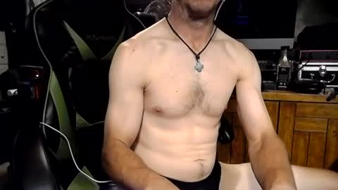 bchillin28 online show from 06/19/26, 07:39