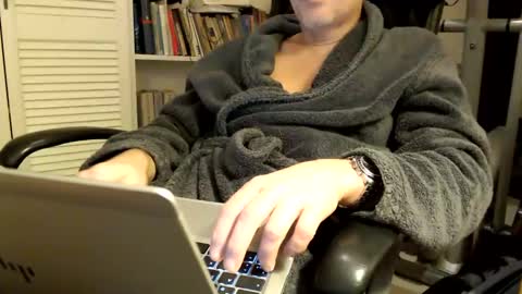 Snapshot of bd_19_6 chatting on 12/26/24, 08:21 bd online show from 12/26/24, 08:21