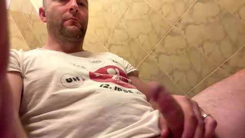 Snapshot of bdrvmark21 chatting on 12/14/25, 09:36 bdrvmark21 online show from 12/14/25, 09:36