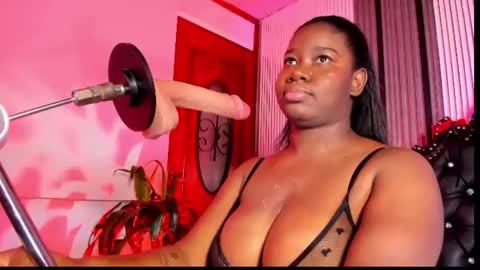 Snapshot of bdsm_ebony chatting on 07/23/26, 01:58 Tanisha online show from 07/23/26, 01:58