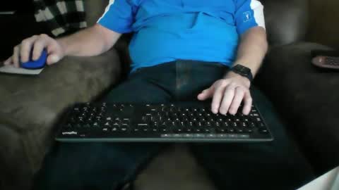 Snapshot of beachguy38 chatting on 12/21/24, 08:43 beachguy38 online show from 12/21/24, 08:43