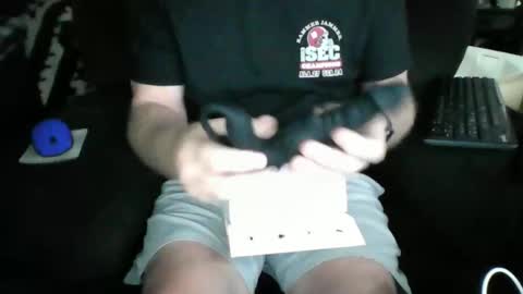 Snapshot of beachguy38 chatting on 10/18/25, 12:17 beachguy38 online show from 10/18/25, 12:17