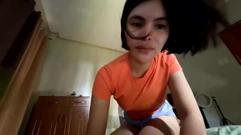 Snapshot of beagarza chatting on 10/13/25, 01:05 Miss B online show from 10/13/25, 01:05