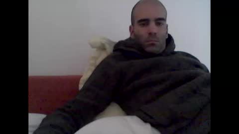 bear14250949 online show from 11/23/25, 01:11