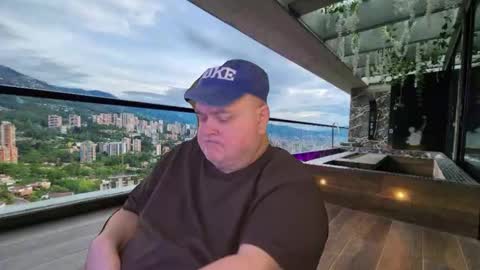 Snapshot of bear4muscle chatting on 01/06/26, 05:38 Dookie online show from 01/06/26, 05:38