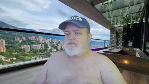 Snapshot of bear4muscle chatting on 02/22/26, 10:52 Dookie online show from 02/22/26, 10:52