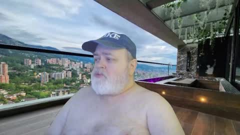 Snapshot of bear4muscle chatting on 03/07/26, 10:40 Dookie online show from 03/07/26, 10:40