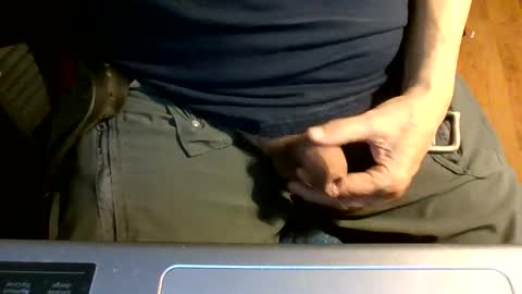 Snapshot of bearacuda555 chatting on 05/20/26, 09:10 Bruno online show from 05/20/26, 09:10