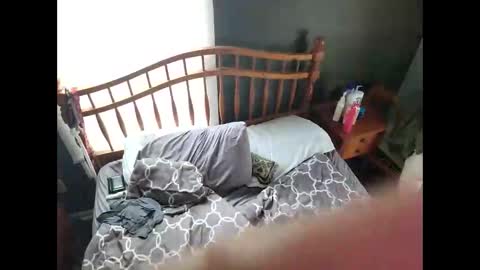 bearchubb99 online show from 04/02/26, 07:44