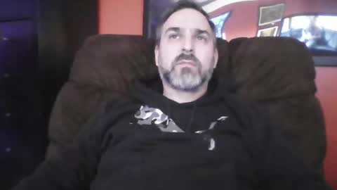 Snapshot of beardedambition chatting on 01/11/25, 06:54 beardedambition online show from 01/11/25, 06:54