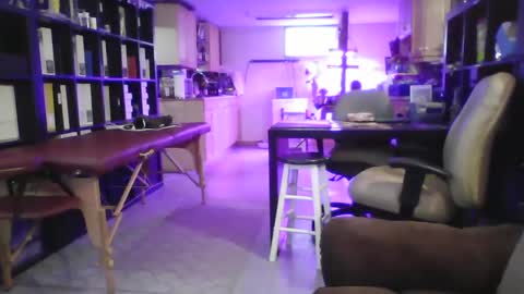 Snapshot of beardedambition chatting on 02/22/25, 06:19 beardedambition online show from 02/22/25, 06:19