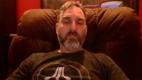 Snapshot of beardedambition chatting on 10/01/25, 11:22 beardedambition online show from 10/01/25, 11:22