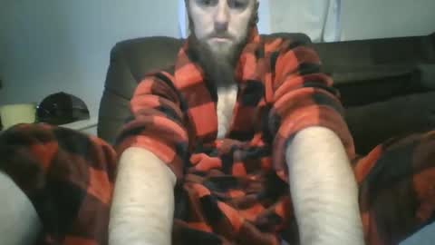 Snapshot of beardedstud4u chatting on 01/20/25, 02:03 beardedstud4u online show from 01/20/25, 02:03