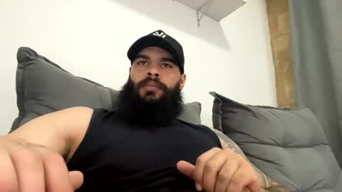 Snapshot of beardmax chatting on 01/13/26, 11:37 Min online show from 01/13/26, 11:37