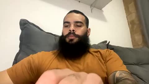 Snapshot of beardmax chatting on 02/12/26, 11:44 Min online show from 02/12/26, 11:44