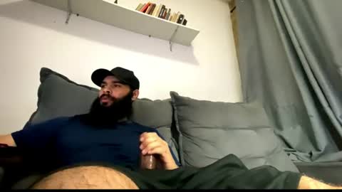 Snapshot of beardmax chatting on 06/28/26, 08:42 Min online show from 06/28/26, 08:42