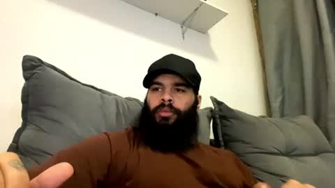 Snapshot of beardmax chatting on 06/28/26, 10:27 Min online show from 06/28/26, 10:27