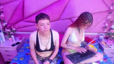 Snapshot of beata_and_sofi chatting on 01/16/25, 10:53 Beata And SofI online show from 01/16/25, 10:53