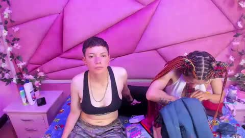 Snapshot of beata_and_sofi chatting on 01/17/25, 03:23 Beata And SofI online show from 01/17/25, 03:23