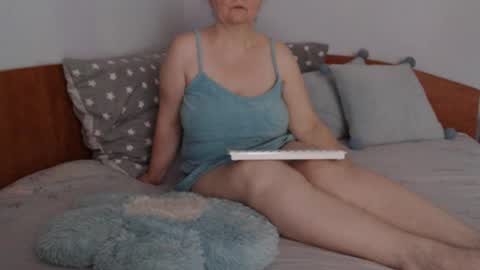 Snapshot of beatrice26 chatting on 06/30/26, 08:37 beatrice26 online show from 06/30/26, 08:37