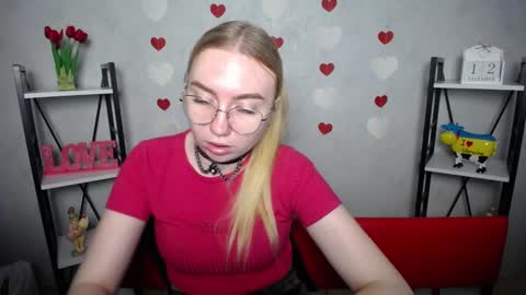 BeatriceFlyy online show from 12/12/24, 09:30