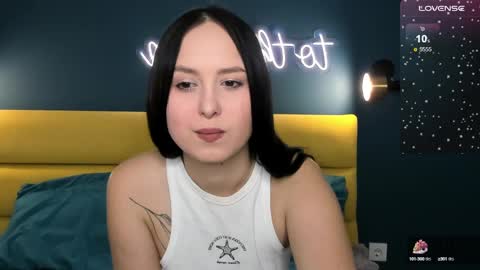 Snapshot of beatricereeves chatting on 01/30/25, 01:33 Beatrice 3 online show from 01/30/25, 01:33