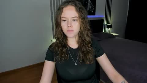 Snapshot of beatricewild chatting on 05/10/26, 10:09 BeatriceWild online show from 05/10/26, 10:09