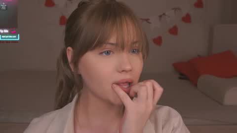 Beatrice online show from 02/04/26, 02:23