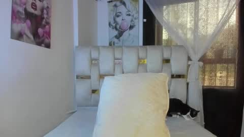 Valeria online show from 02/18/26, 09:44