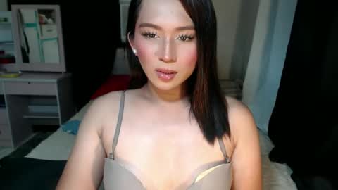 Mia online show from 06/03/26, 08:39