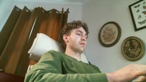 Snapshot of beautifulbeaver chatting on 03/02/25, 09:43 beautifulbeaver online show from 03/02/25, 09:43