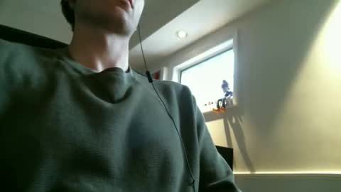 Snapshot of beautifulbeaver chatting on 10/31/25, 08:21 beautifulbeaver online show from 10/31/25, 08:21