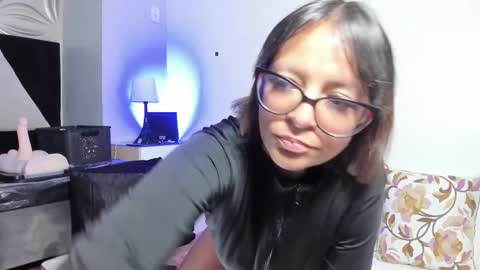 maria online show from 04/11/26, 07:07