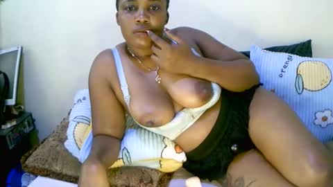 Snapshot of beautifulpeach2 chatting on 03/01/25, 06:03 beautifulpeach2 online show from 03/01/25, 06:03