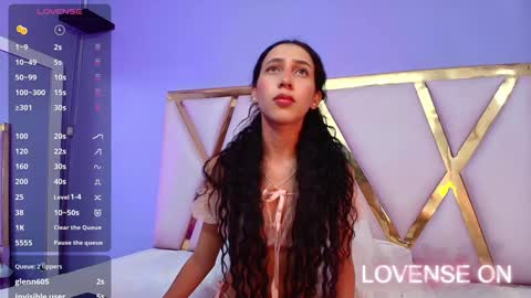 Snapshot of beautifulskinny18 chatting on 12/28/24, 02:01 Shalom online show from 12/28/24, 02:01