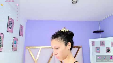 Snapshot of beautifulskinny18 chatting on 01/20/25, 07:46 Shalom online show from 01/20/25, 07:46