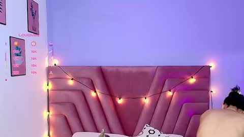 Snapshot of beautifulskinny18 chatting on 02/10/25, 08:21 Shalom online show from 02/10/25, 08:21