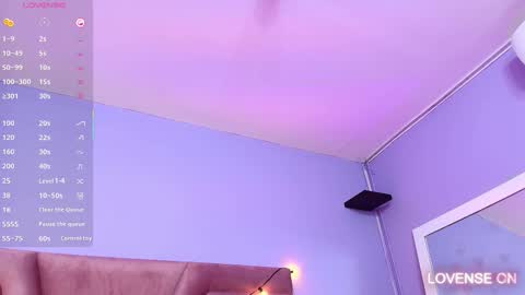 Snapshot of beautifulskinny18 chatting on 02/12/25, 11:30 Shalom online show from 02/12/25, 11:30