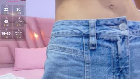 Snapshot of beautifulskinny18 chatting on 12/02/25, 11:48 Shalom online show from 12/02/25, 11:48