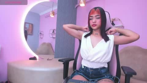 Sara online show from 05/01/26, 07:07