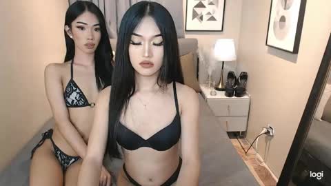Snapshot of beauty__pearl chatting on 05/28/26, 08:11 PEARL X NIKKI online show from 05/28/26, 08:11