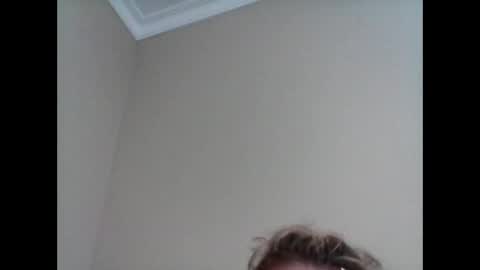 Snapshot of beauty_annyta chatting on 02/17/26, 09:28 beauty_annyta online show from 02/17/26, 09:28