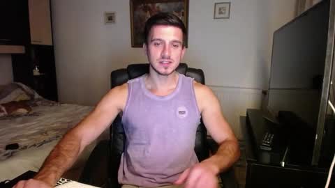 Snapshot of beauty_hard_beast chatting on 10/15/25, 11:05 Mia and Jake online show from 10/15/25, 11:05