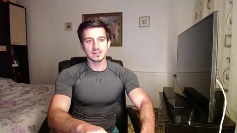 Snapshot of beauty_hard_beast chatting on 11/11/25, 10:26 Mia and Jake online show from 11/11/25, 10:26