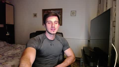 Snapshot of beauty_hard_beast chatting on 11/11/25, 11:16 Mia and Jake online show from 11/11/25, 11:16