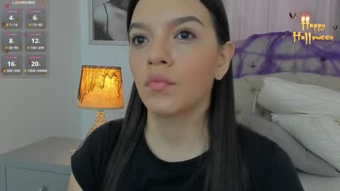 Ariana Reyes online show from 10/22/25, 12:27