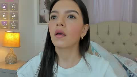 Snapshot of beautyari_ chatting on 04/20/26, 12:41 Ariana Reyes online show from 04/20/26, 12:41
