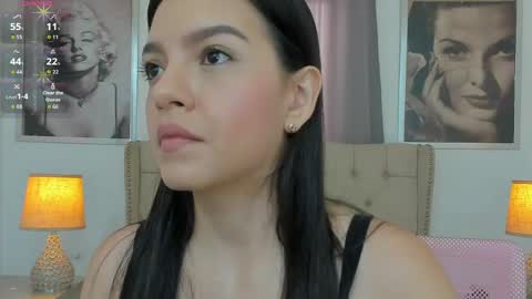Snapshot of beautyari_ chatting on 04/21/26, 12:33 Ariana Reyes online show from 04/21/26, 12:33