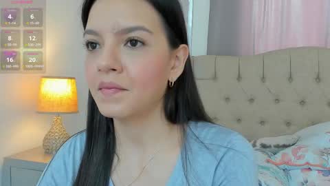 Snapshot of beautyari_ chatting on 04/27/26, 12:36 Ariana Reyes online show from 04/27/26, 12:36