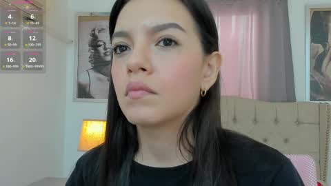 Snapshot of beautyari_ chatting on 04/28/26, 12:21 Ariana Reyes online show from 04/28/26, 12:21